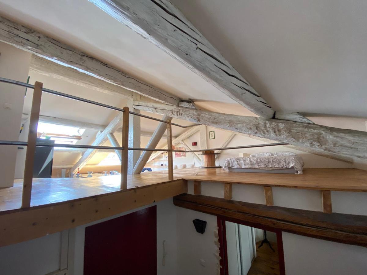 Atypique Sous Les Toits D'avignon Au Cœur De L'intra-muros Appartement Avignon